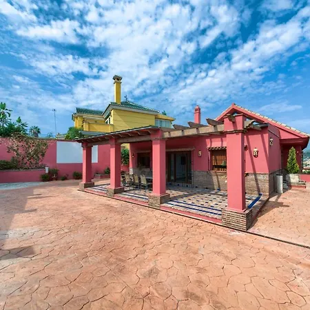 Holidays2malaga Candado House Pool & Garden Holiday home *
